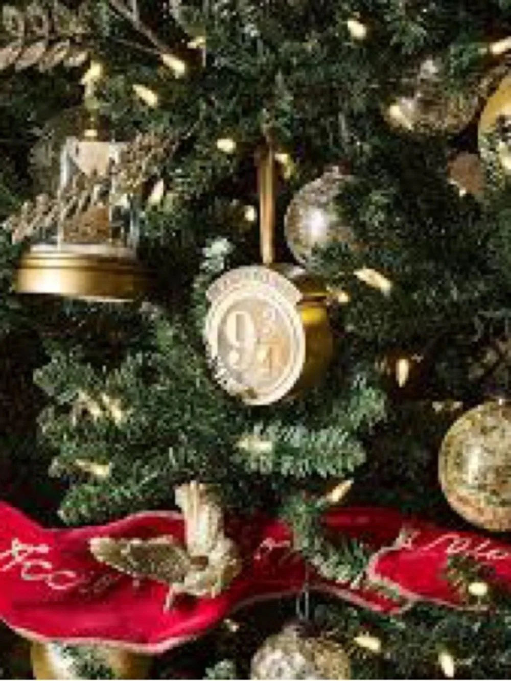 Pottery Barn Teen Harry Potter Platform 9 3/4 Gold Hanging Holiday Ornament BNIB